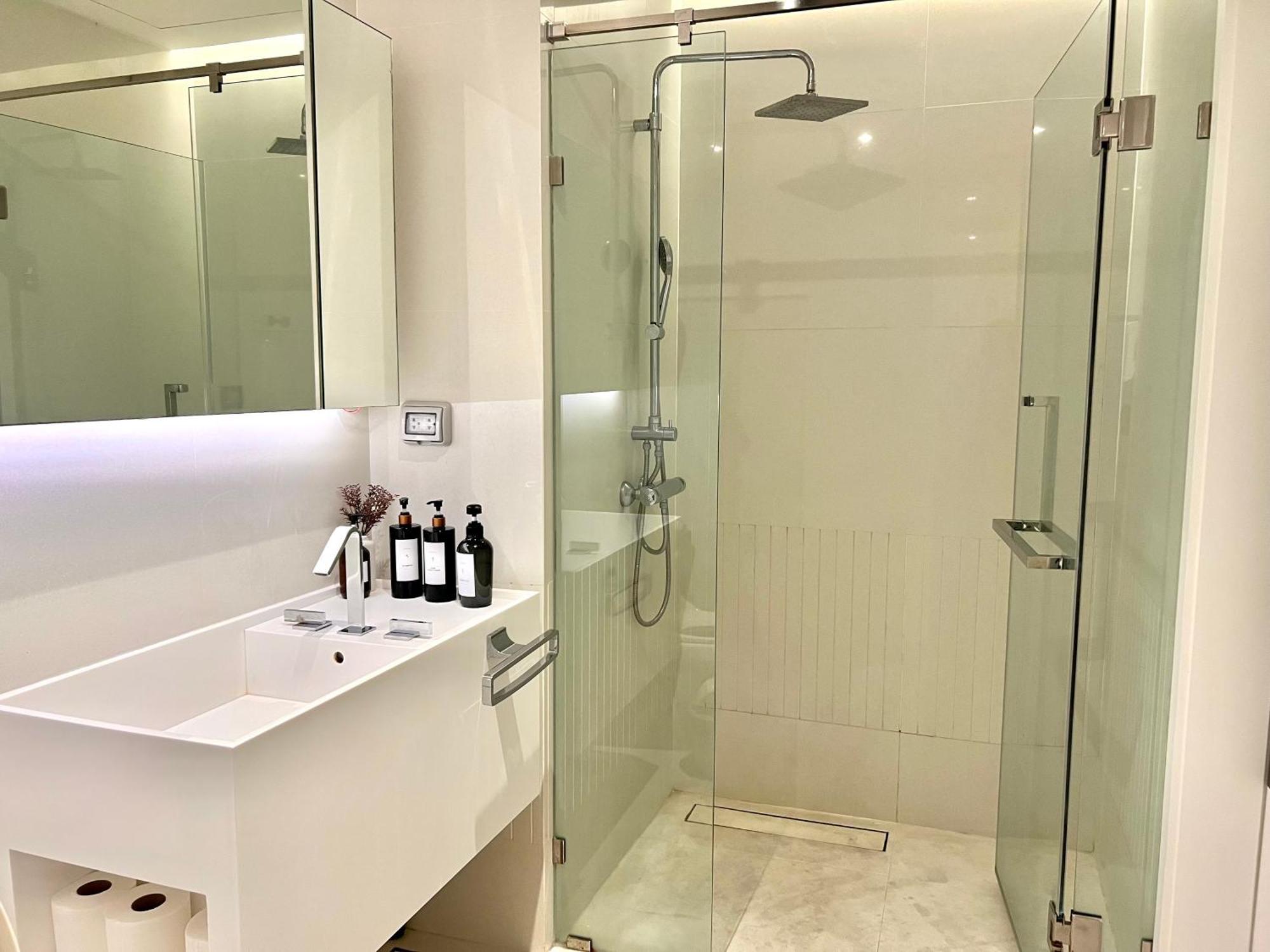 Ferienwohnung Sukhumvit 11#Luxury#Pool#Gym#Bts Nana&Mrt Sukhumvit#1Br#Max2Ppl Bangkok Exterior foto