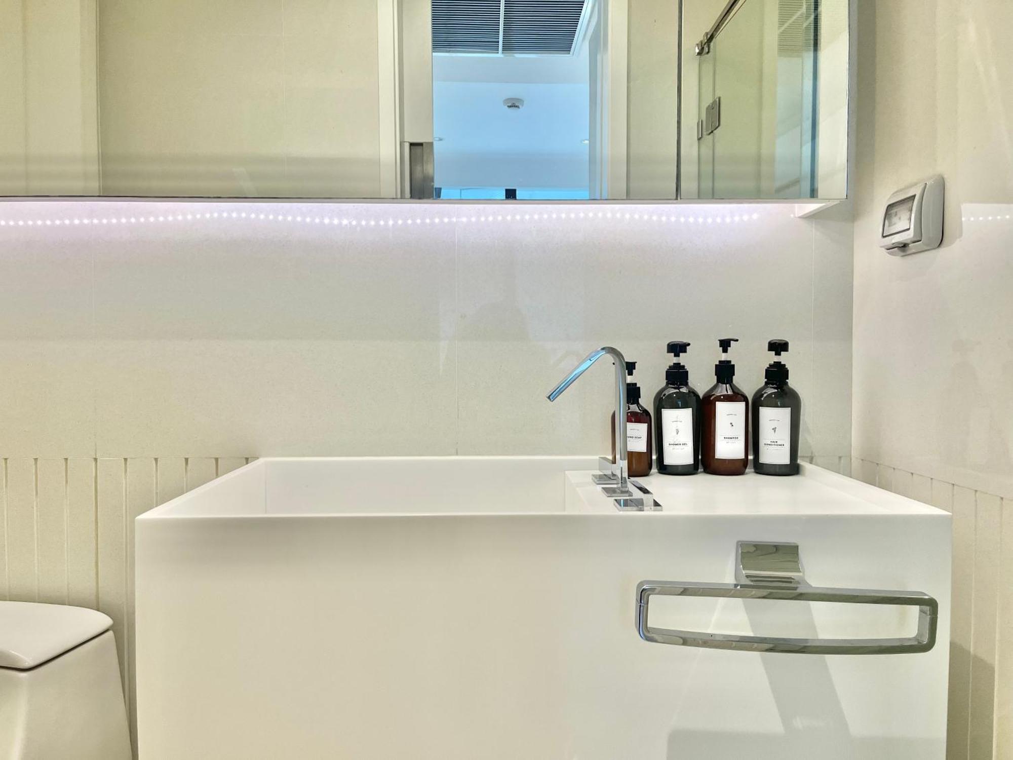 Ferienwohnung Sukhumvit 11#Luxury#Pool#Gym#Bts Nana&Mrt Sukhumvit#1Br#Max2Ppl Bangkok Exterior foto
